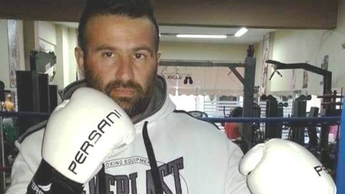 Περιτονίτιδα και ισχαιμικό επεισόδιο έδειξε η νεκροψία του 43χρονου μποξέρ που γρονθοκόπησε ορθοπεδικό στο Αίγιο