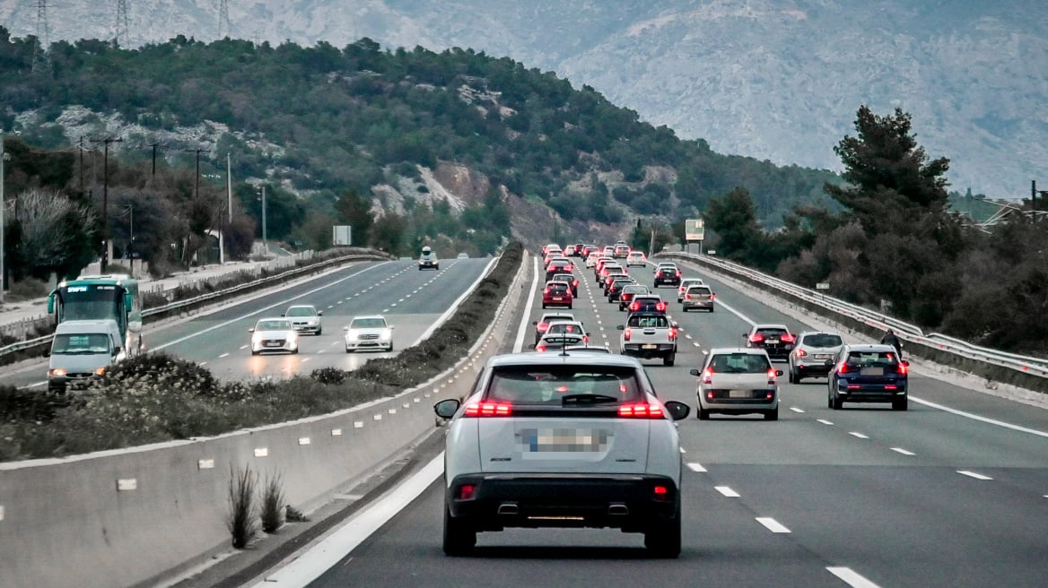 Τέλη κυκλοφορίας 2026: Απλήρωτα 9 στα 10 ευρώ 23 μέρες πριν τη λήξη, τέλος το «πέναλτι» 100%, αλλά και οι παρατάσεις