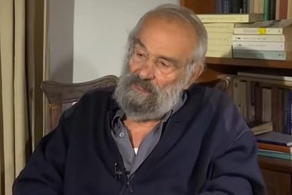 Αλαβάνος για Αλέξη Τσίπρα: Έπρεπε να γονατίσει και να ζητήσει συγγνώμη από τον ελληνικό λαό