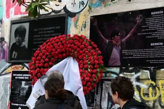 Πλήθος κόσμου στα Εξάρχεια για την επέτειο δολοφονίας του Αλέξανδρου Γρηγορόπουλου