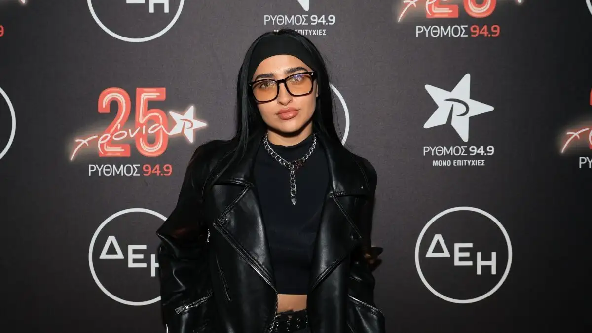 Αναστασία: «Το πρώτο μου μεροκάματο το χάλασα με τις φίλες μου στα Μέγαρα, σε γκόμενους»