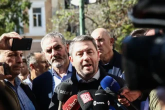 Κυκλοφοριακό και αγρότες στην ατζέντα του ΠΑΣΟΚ: Στα μπλόκα αυτή την εβδομάδα ο Νίκος Ανδρουλάκης