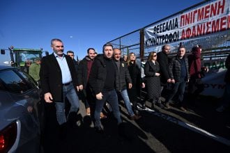 Ο Νίκος Ανδρουλάκης στα μπλόκα της Καρδίτσας και των Τρικάλων