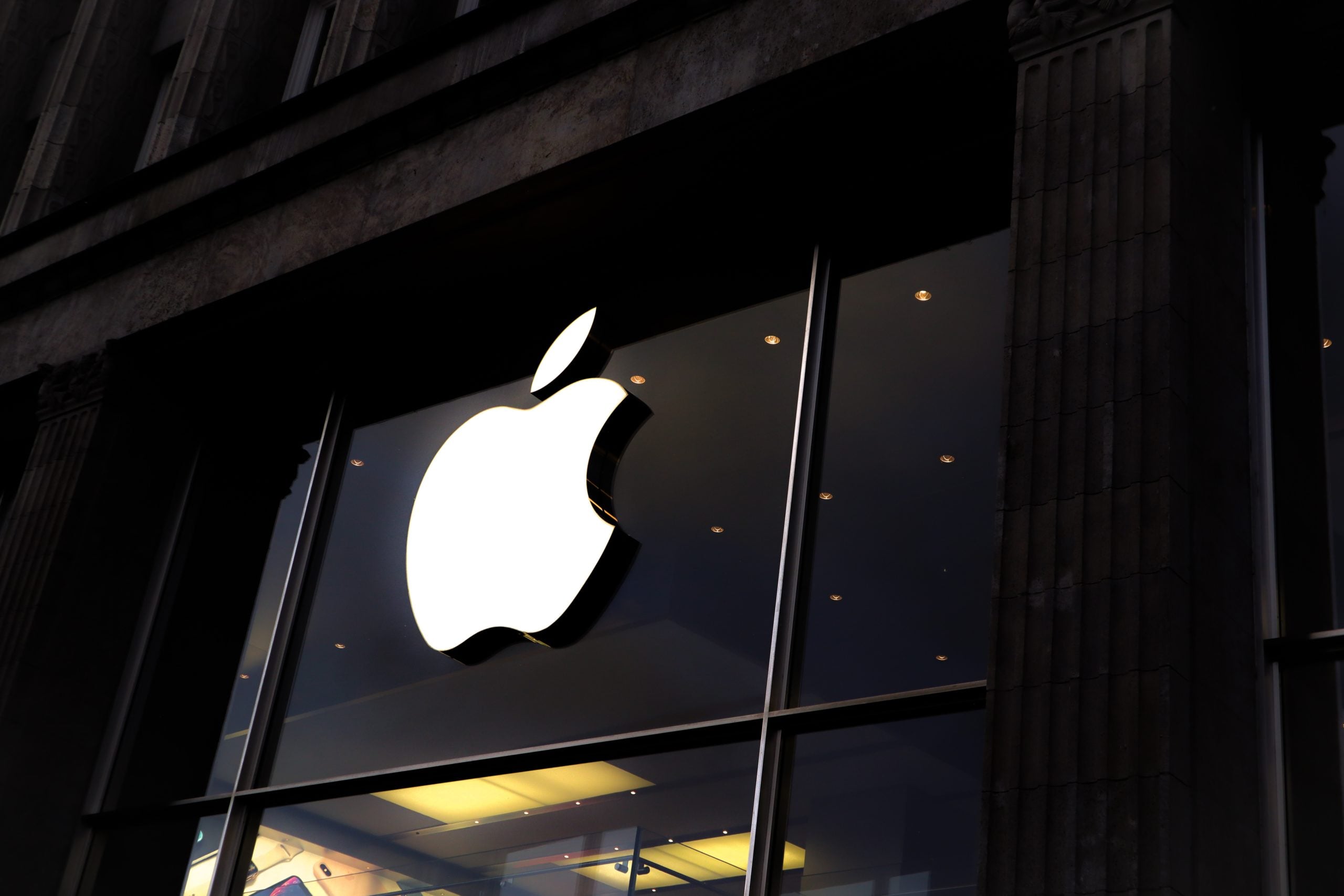 Ιταλία: Πρόστιμο σχεδόν 100 εκατ. ευρώ στην Apple για «κατάχρηση δεσπόζουσας θέσης»