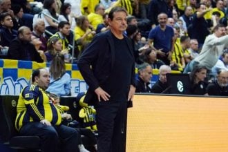 Αταμάν: «Είμαι πολύ ταραγμένος, 10 χιλιάδες Τούρκοι έβριζαν εμένα και την μητέρα μου. Είναι αγράμματοι»