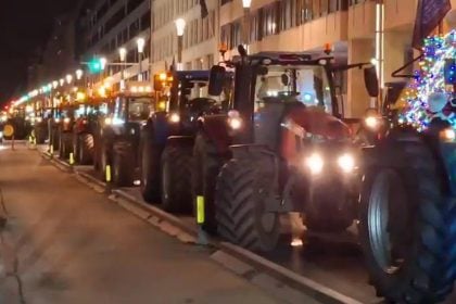 Μπλόκο αγροτών στις Βρυξέλλες – Εκατοντάδες τρακτέρ μπροστά από το Ευρωπαϊκό Συμβούλιο ΒΙΝΤΕΟ