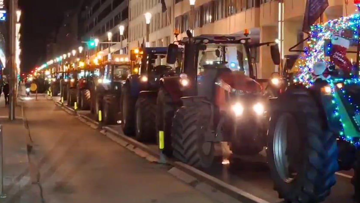 Μπλόκο αγροτών στις Βρυξέλλες – Εκατοντάδες τρακτέρ μπροστά από το Ευρωπαϊκό Συμβούλιο ΒΙΝΤΕΟ