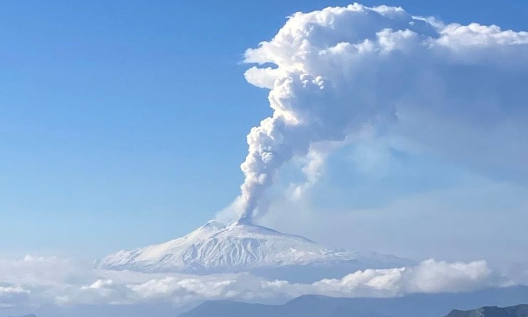 Ιταλία: Εξερράγη το ηφαίστειο Αίτνα στη Σικελία - Δείτε εντυπωσιακό βίντεο