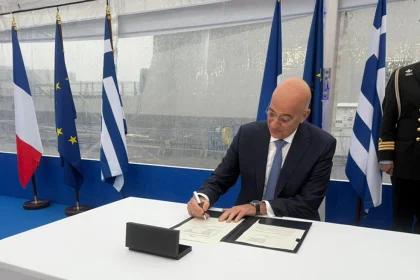 Παραδόθηκε η φρεγάτα Κίμων - «Με τις τέσσερις Belharra ο Ελληνισμός έχει το ισχυρότερο Πολεμικό Ναυτικό της Ιστορίας του» είπε ο Δένδιας