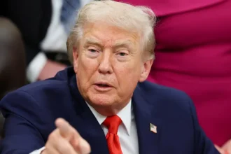 Αισιόδοξος ο Τραμπ: Πιο κοντά από ποτέ σε λύση για την Ουκρανία - «Πολυεθνική δύναμη» στην περιοχή ζητά η ΕΕ