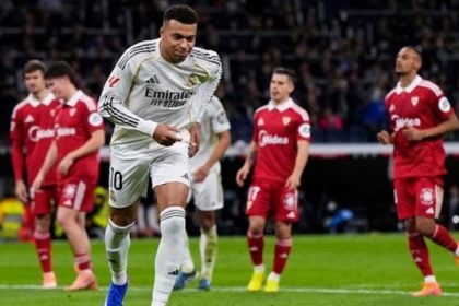 Ισπανία: Η Ρεάλ νίκησε 2-0 τη Σεβίλλη του Αλμέιδα που αποβλήθηκε