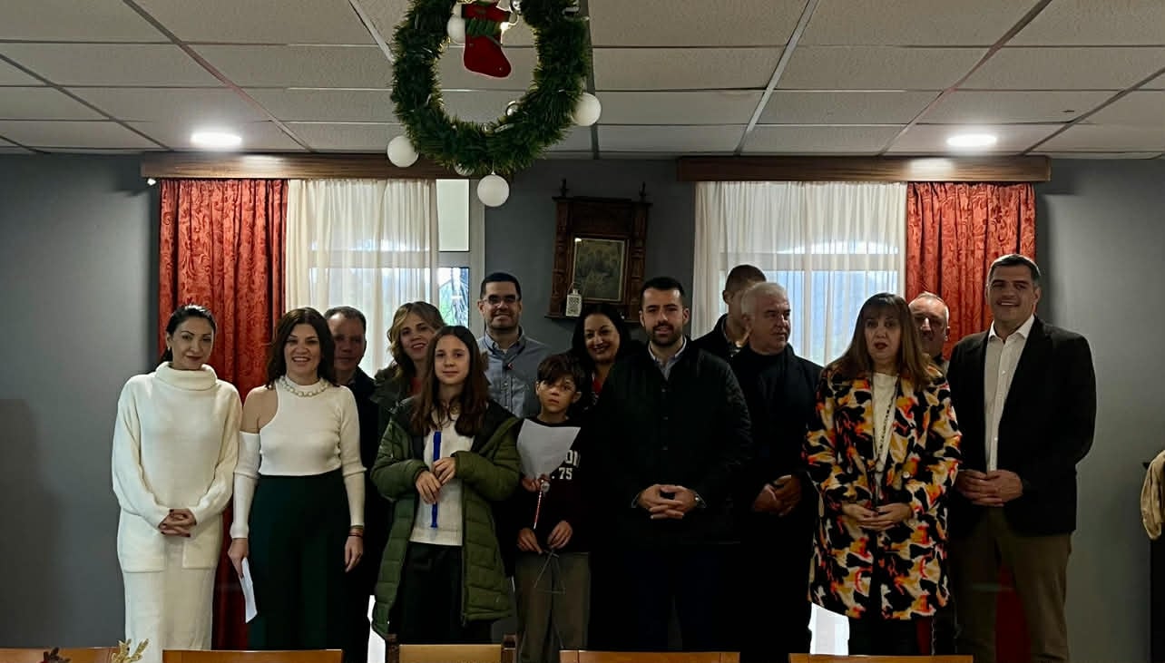 Ο Σύλλογος Αρκάδων Πάτρας επισκέφτηκε το Κωνσταντοπούλειο και αντάλλαξε ευχές με τον Μητροπολίτη Πατρών ενόψει Χριστουγέννων