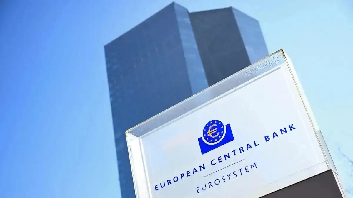 Xαμηλότερες τιμές ενέργειας και αποκλιμάκωση πληθωρισμού στην Ευρωζώνη «βλέπει» το 2026 η ΕΚΤ