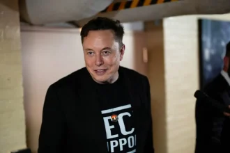 Παραλήρημα Έλον Μασκ κατά ΕΕ: Ο δισεκατομμυριούχος απειλεί με «αντίποινα» μετά το πρόστιμο των 120 εκατ. ευρώ στο X