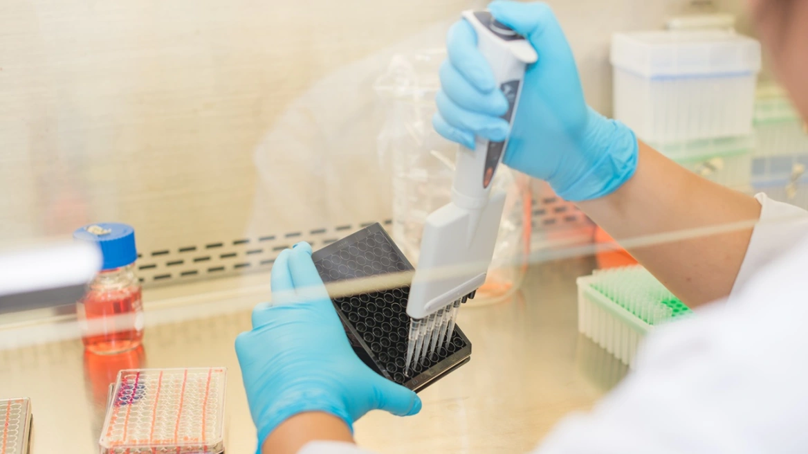 Επτά κλινικές στην Ελλάδα έλαβαν το σπέρμα του Δανού δότη με το γονίδιο καρκίνου - Εντοπίστηκαν τέσσερις περιπτώσεις φορέων