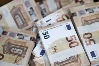 ΦΠΑ: Εξαντλείται η «ιερή αγελάδα» της «υπεραπόδοσης» των φορολογικών εσόδων