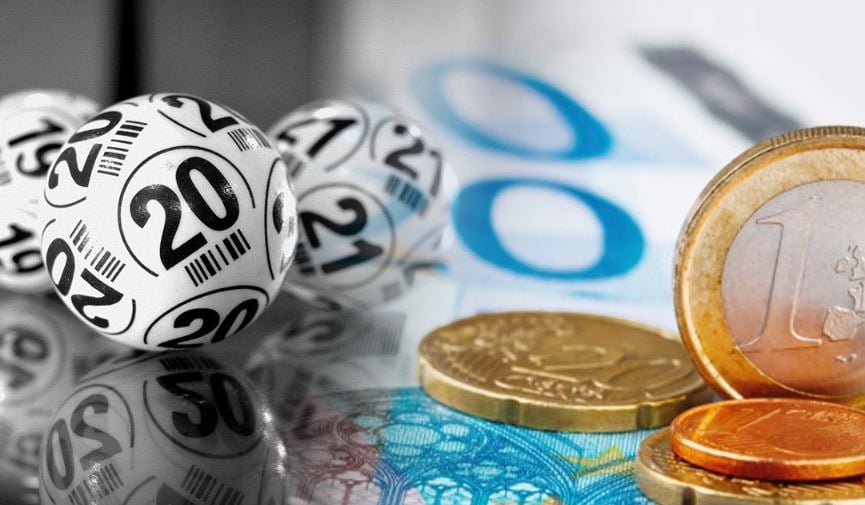 Χριστουγεννιάτικη φορολοταρία: 12 τυχεροί κερδίζουν από 100.000 ευρώ – Ποιοι εξαιρούνται από την κλήρωση