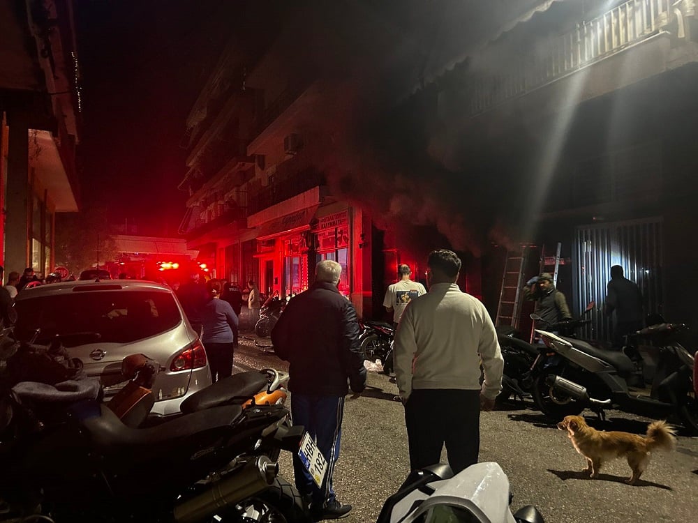 Πυρκαγιά σε επιχείρηση στο Αγρίνιο: Ποια η κατάσταση του εγκαυματία – Τι αποκλείουν οι Αρχές