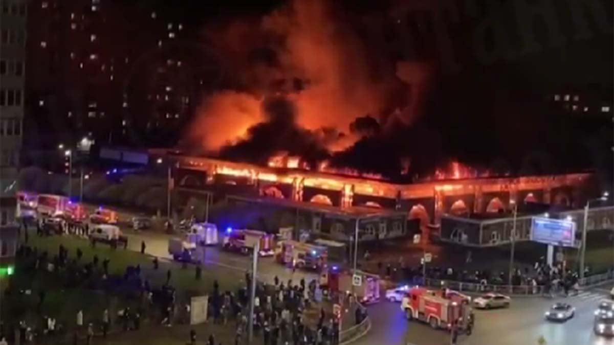 Ρωσία: Μεγάλη πυρκαγιά σε αγορά στην Αγία Πετρούπολη με έναν νεκρό ΒΙΝΤΕΟ