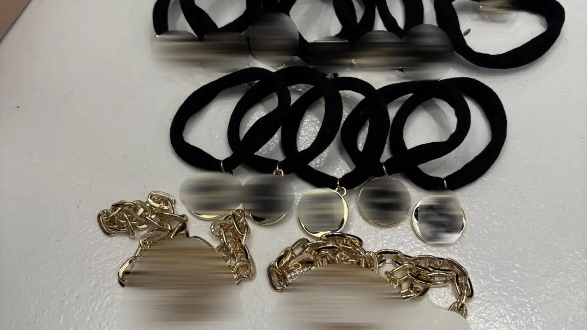 Κατάστημα στο Κολωνάκι πουλούσε «μαϊμού» προϊόντα – Χειροπέδες στη ιδιοκτήτρια