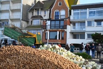 Χριστουγεννιάτικη εκεχειρία ζήτησε από τους αγρότες η γαλλική κυβέρνηση