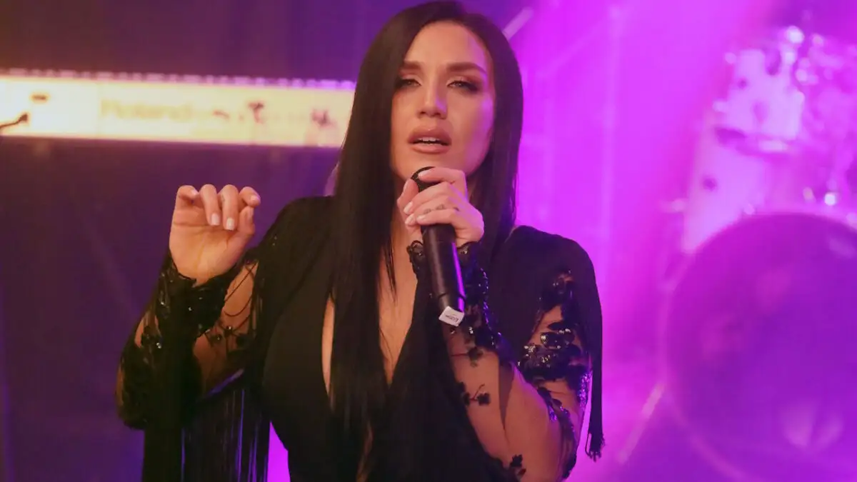 Η Ιουλία Καλλιμάνη έδωσε εξηγήσεις για το νέο περιστατικό με τα «γαλλικά»: Θα ήθελα να εκφράσω την ενόχλησή μου