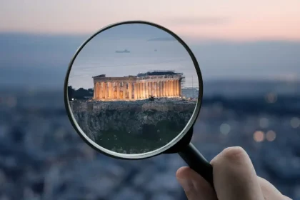 Ποιες ελληνικές μετοχές βρίσκονται στο επίκεντρο των διεθνών επενδυτικών οίκων για το 2026