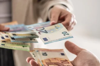 ΑΑΔΕ: Στα 7,2 δισ. ευρώ τα νέα φέσια στην εφορία