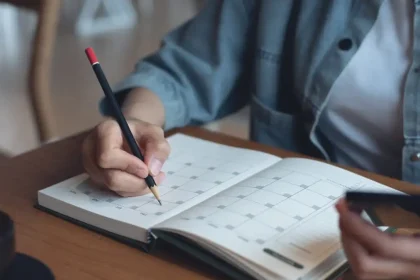 Οι αργίες του 2026: Τα τριήμερα και το μοναδικό τετραήμερο της νέας χρονιάς