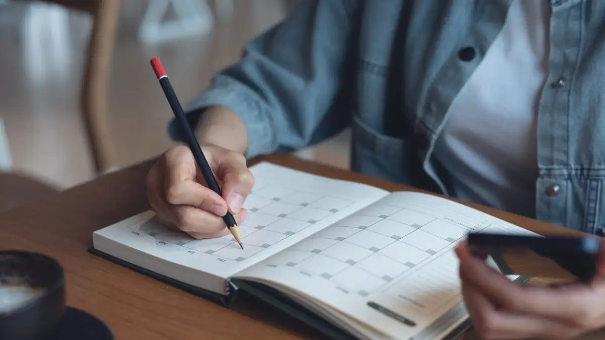 Οι αργίες του 2026: Τα τριήμερα και το μοναδικό τετραήμερο της νέας χρονιάς