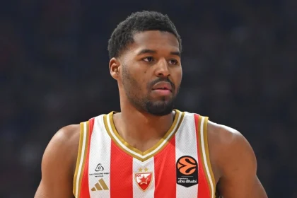 Ερυθρός Αστέρας - Βίρτους Μπολόνια 90-89