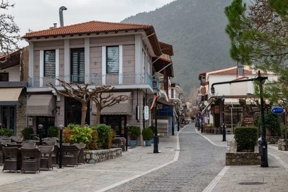 Airbnb: Υψηλές πληρότητες για Χριστούγεννα και Πρωτοχρονιά - Πάνω από 90% στα Καλάβρυτα