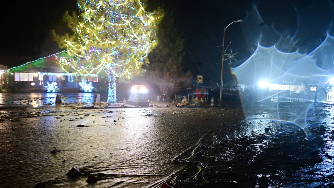 Σκηνές αποκάλυψης στη Νότια Καλιφόρνια από τις νέες καταιγίδες