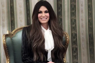 Κίμπερλι Γκιλφόιλ: «Νιώθω τυχερή που θα γιορτάσω τα πρώτα μου Χριστούγεννα στην Αθήνα»