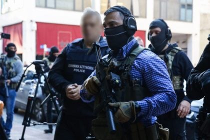 Στην Εισαγγελία Πειραιά ο «Έλληνας Εσκομπάρ» από την Αχαΐα και οι 4 συλληφθέντες για το φορτίο κοκαΐνης ΦΩΤΟ