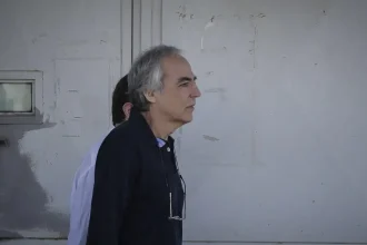 Συγγενείς θυμάτων τρομοκρατίας για ΕΚΚΟΜΕΔ: Ο Δημήτρης Κουφοντίνας να μην πάρει με κρατικά χρήματα, αυτό που κάποτε «αγόραζε» με αίμα