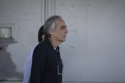 Συγγενείς θυμάτων τρομοκρατίας για ΕΚΚΟΜΕΔ: Ο Δημήτρης Κουφοντίνας να μην πάρει με κρατικά χρήματα, αυτό που κάποτε «αγόραζε» με αίμα