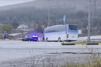 Οδηγός λεωφορείου πέθανε από ανακοπή «πάνω στο τιμόνι» – Επιβάτης ακινητοποίησε το όχημα