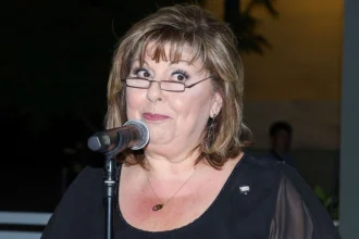 Λένα Μαντά: Το 2025 με λύγισε, αλλά έμαθα να ζω χωρίς τον σύζυγό μου