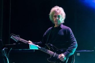 The Cure: Πέθανε σε ηλικία 65 ετών ο Πέρι Μπαμόντε, κιθαρίστας και κιμπορντίστας του συγκροτήματος