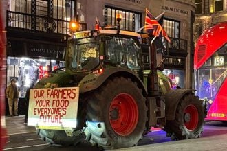 Λονδίνο: Τρακτέρ στο κέντρο της πόλης – Κινητοποιήσεις των Βρετανών αγροτών
