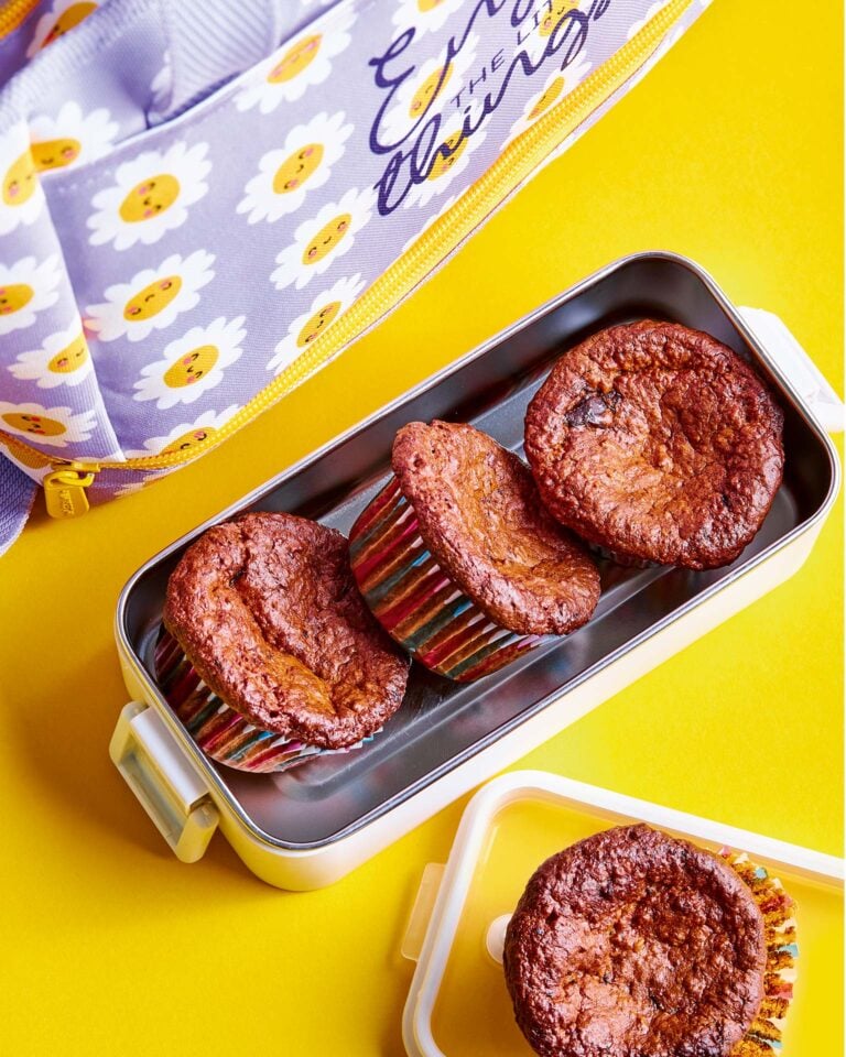 Μάφιν χωρίς ζάχαρη με σοκολάτα και αμυγδαλοβούτυρο