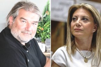 Νίκος Καραχάλιος για Μαρία Καρυστιανού: Έχει συμβούλους μία γερόντισσα από τη Συρία και μία νεαρή αστρολόγο από το Χάρβαρντ (ΒΙΝΤΕΟ)