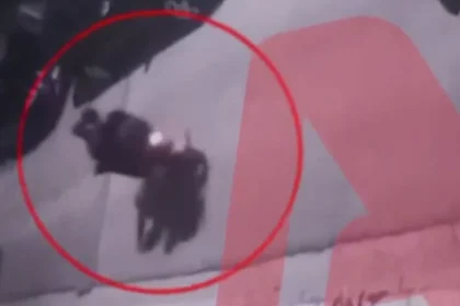 Επεισοδιακή καταδίωξη 12χρονου και 13χρονου που έκλεψαν μοτοσικλέτα από το Περιστέρι