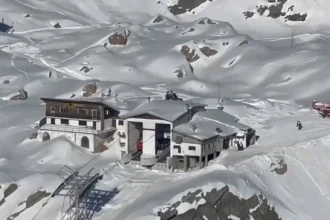 Ατύχημα με τελεφερίκ στην Ιταλία: Τέσσερις τραυματίες, εγκλωβίστηκαν 100 επιβάτες στα 2.800 μέτρα