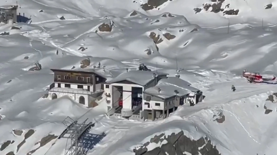 Ατύχημα με τελεφερίκ στην Ιταλία: Τέσσερις τραυματίες, εγκλωβίστηκαν 100 επιβάτες στα 2.800 μέτρα