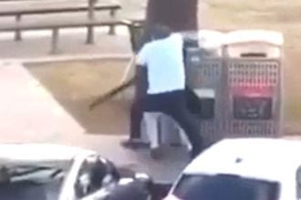 Ανατριχιαστικά βίντεο από το μακελειό στο Σίδνεϊ: Οι νεκροί, οι υπεράνθρωπες προσπάθειες στους τραυματίες και ο αφοπλισμός του ενός δράστη από πολίτη - ήρωα!