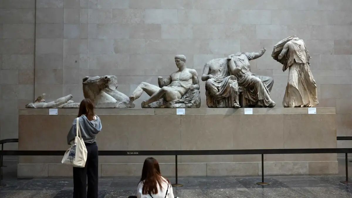 «Εφικτή» μία συμφωνία με την Ελλάδα για τα Γλυπτά του Παρθενώνα λέει ο πρόεδρος του Βρετανικού Μουσείου