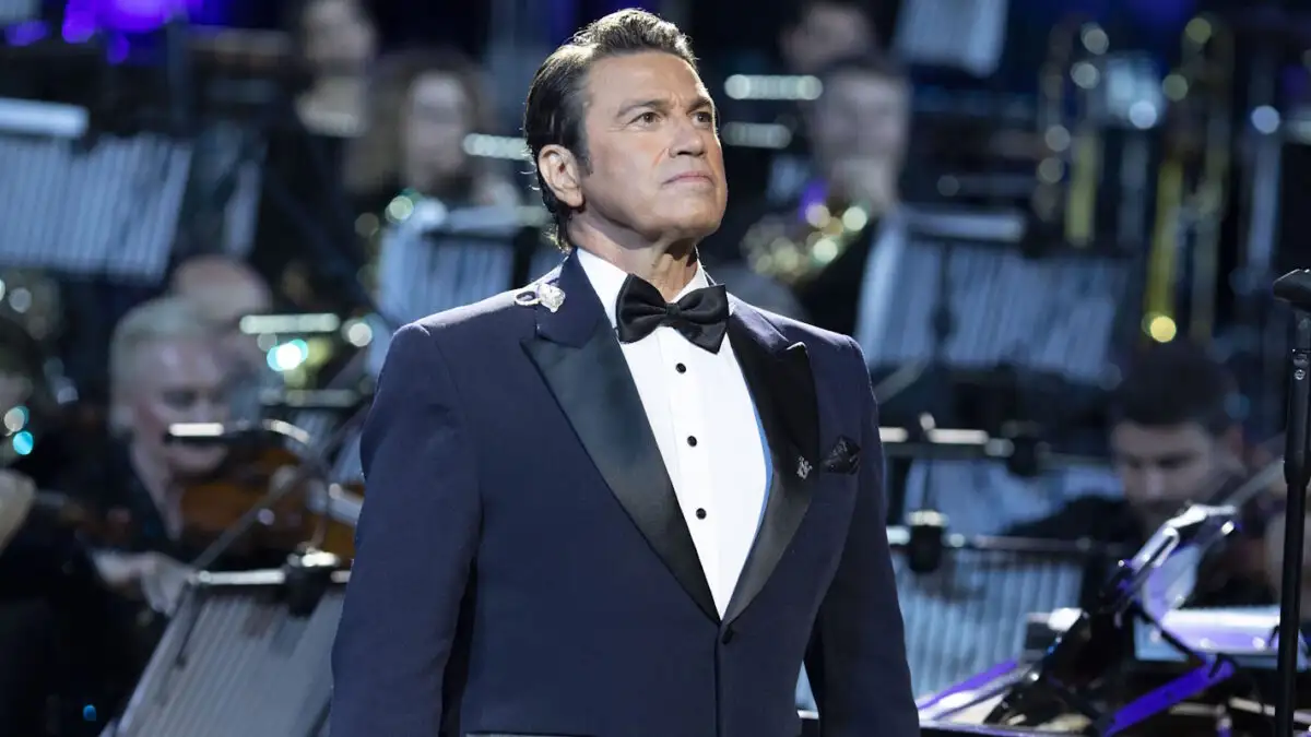 Μάριος Φραγκούλης: Θέλω να γίνω ανάδοχος γονέας, γιατί κι εγώ είμαι υιοθετημένο παιδί