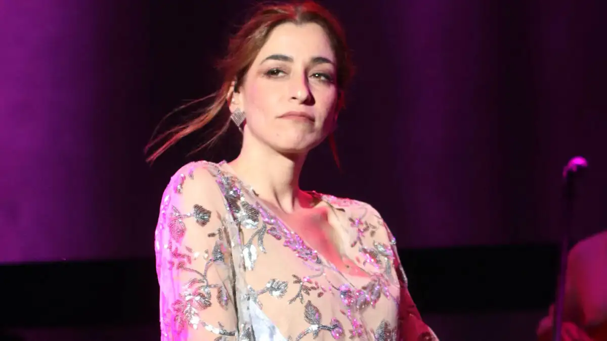 Μαρίζα Ρίζου: «Ο πατέρας μου ερχόταν οριακά μεθυσμένος και έφευγε λιάρδα από το live μου»